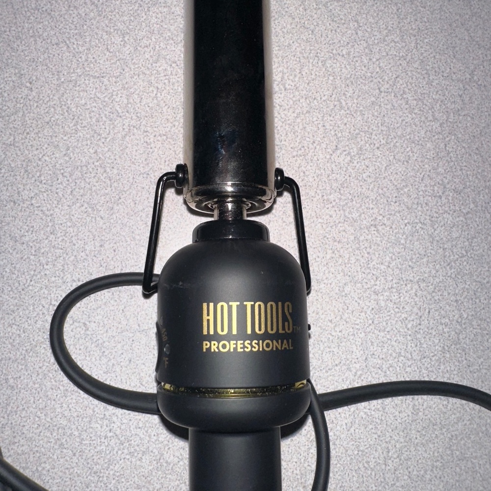 Hot Tools Signature Series Gold Curling Iron Wand - HTIR1575